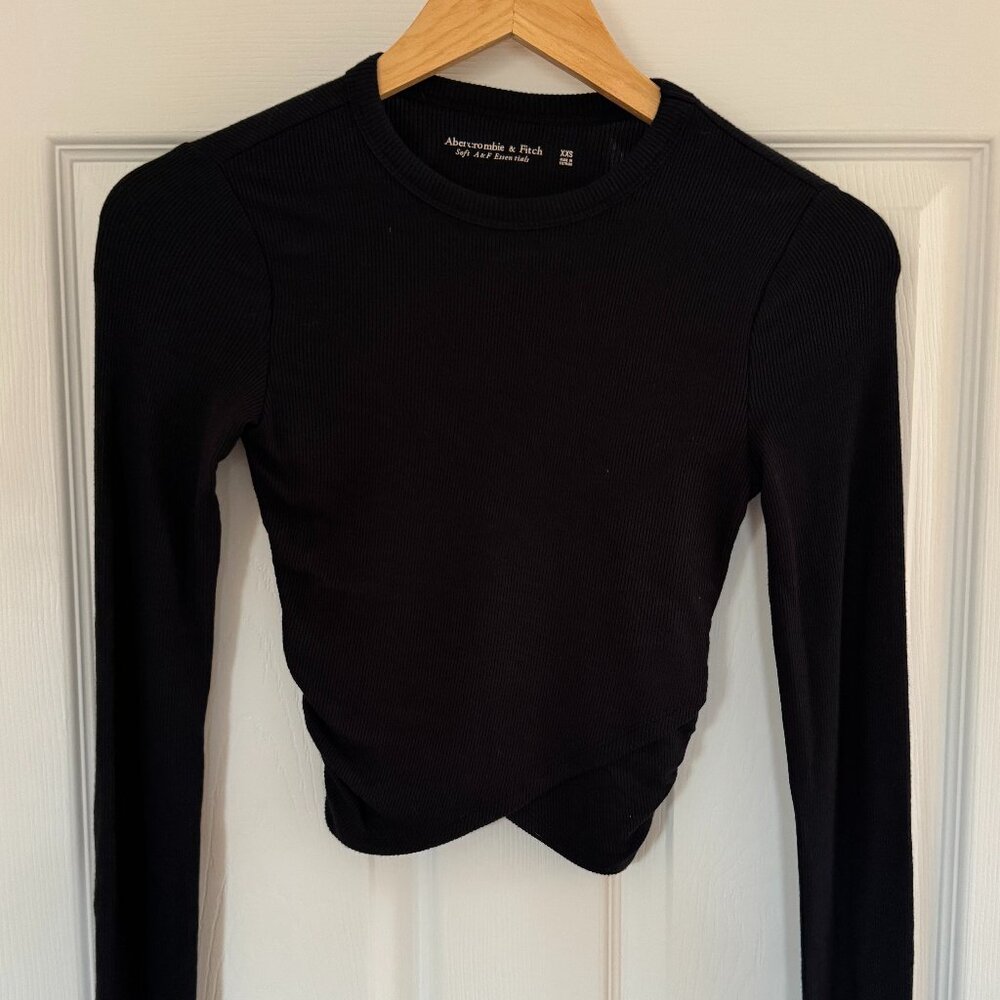 NWT Abercrombie & Fitch Long Sleeve Black Ribbed Soft Cropped Tee Essentials XXS